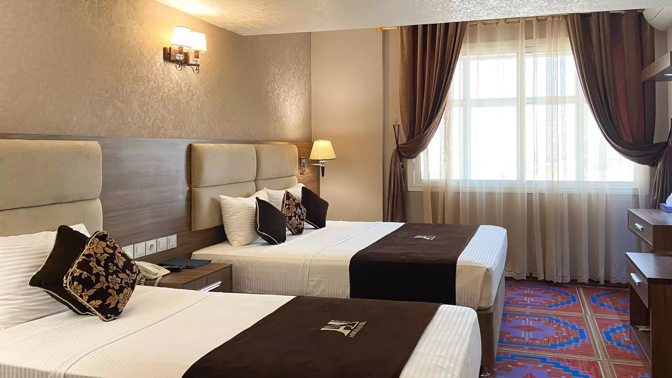 Alibaba https://cdn.alibaba.ir/ostorage/hotel-accommodation-images/670295fa916cd6b7e8cc37a3_87bb95aa-3a3d-4512-a94b-d4766614c493_دبل تک (1).webp